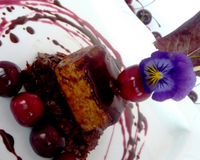 Tout était là sous mes yeux pour accompagner mon foie gras, des cerises du chocolat noir, des gavottes. Il ne restait plus qu'à terminer la recette