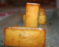 A la façon de petites navettes fourrées, des mini-cakes garnis ! Epatant pour l'apéro.