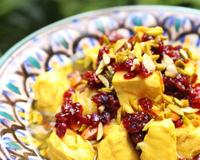 Une recette iranienne délicatement parfumée au safran et relevée par le goût aigrelet des baies d'épine-vinette.