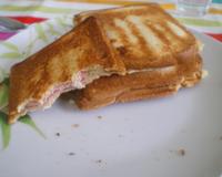 Qu'y-a-t'il de mieux qu'un bon vieux croque-monsieur quand on est pressé ? Un croque monsieur gourmand !
