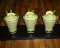 Avant le week-end voici une recette de crème dessert originale et surprenante à déguster très frais.