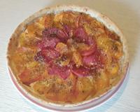 Une tarte à la tomate avec une pâte brisée à l'huile d'olive très croustillante et parfumée.