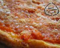 Tarte à l'abricot, poudre d'amande et sucre candy