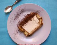 Le mariage de deux grands classiques italiens sucrés : le semifreddo et le tiramisu.