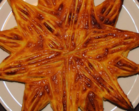 Une galette au look de star, au nom qui intrigue mais à la saveur délicieuse. Cette recette remporte la 9ème place du concours Epiphanie, Chandeleur ou Mardi gras.