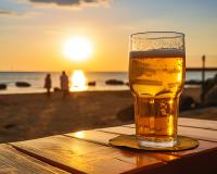 Beer tanning : quelle est cette tendance qui consiste à s’enduire de bière pour bronzer ?