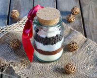 Une idée de cadeau gourmand très gourmande avec ce kit pour chocolat chaud. Le cadeau parfait pour se réchauffer en famille lorsque l'hiver pointe…
