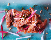 Agneau sauté au curry rouge et au beurre de cacahuètes