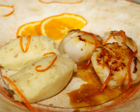 Noix de St-Jacques et purée de cerfeuil tubéreux