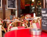 Les cafés Parisiens de plus en plus boudés par la clientèle