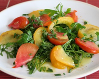 Salade de tomates aux herbes et au gingembre