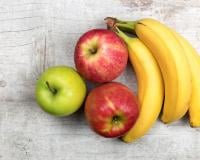 Voici dans quels contextes il vaut mieux privilégier la pomme ou la banane selon ce médecin