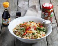 Le one pot pasta - ici réalisé en version chinoise - est une façon de cuires les pâtes qui nous arrive des US : dans une casserole, on met…