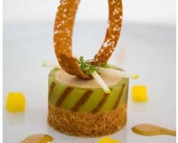 Mousse de foie gras en gelée de pommes vertes et pain de cannelle