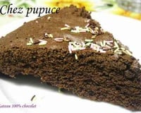 Gâteau au chocolat avec une pointe de citron