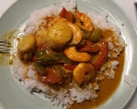 Gambas et noix de Saint-Jacques au lait de coco