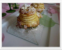 Gâteau individuel aux pommes et à la cannelle