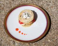 Un millefeuille réalisé avec des feuilles de brick, des fraises et de la chantilly au jasmin... De quoi régaler tout le monde !