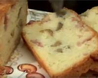 Le cake aux olives sera parfait pour vos apéritifs dînatoires et petits repas entre amis. C'est une recette simple et facile pour réaliser ce petit cake aux olives !