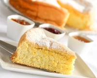 “Hyper rapide, inratable” : Mercotte partage sa recette du gâteau de Savoie