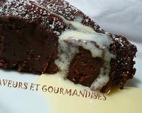Un gâteau à base de chocolat noir corsé, moelleux, doux, dense,... Tous les qualificatifs sont possibles.