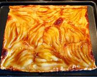 Tarte aux poires et caramel aux épices... à servir au goûter ou en dessert.