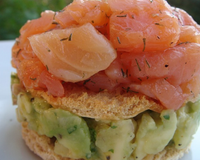 Millefeuille de saumon fumé et avocat