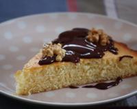 Avec une sauce au chocolat ultra riche et des noix, c'était le gâteau parfait pour un 4 heure gourmand.