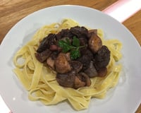 Bavette de bœuf façon bourguignon