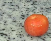 Monder une tomate