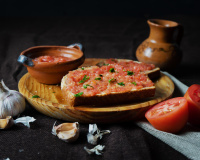 Cette recette espagnole prête en 10 minutes seulement est idéal pour un apéro express et gourmand