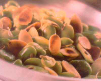 Fèves aux amandes grillées