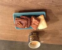 Des petits beurre maison avec une garniture au chocolat.