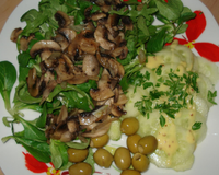 Salade de roquette et mâche aux champignons