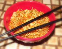 Nouilles sautées à la dinde et légumes