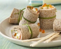 Crêpes au saumon fumé, à la pomme et au concombre