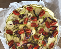 Tarte au Chavroux, tomates et courgettes