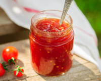Cette confiture de tomates va devenir votre recette fétiche pour vos apéritifs d’été !