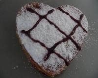Saint-Valentin oblige, un gâteau en forme de coeur. Un 2 en 1 intéressant puisque la Chandeleur dure tout le mois de Février !
