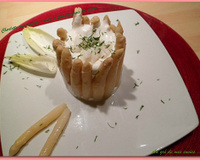 Charlotte aux asperges et crabe au fromage frais de chèvre