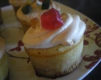 Des jolis cupcakes aux fruits confits pour pleins de gourmandises.