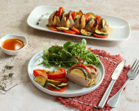 Filet mignon de porc façon hasselback aux légumes du soleil, chorizo et mozzarella