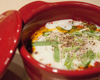 Œufs cocotte au chorizo et à l'estragon