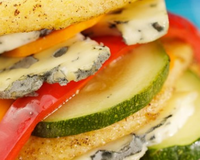 Millefeuille de panisse marseillaise aux légumes et à la Fourme d'Ambert