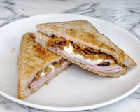 Un croque monsieur à l’italienne : voici notre recette parfaite à base d'aubergine et de mozzarella pour l’été  !