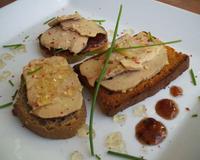 Bon ! Toast de pain d'épices, à la confiture de figues.