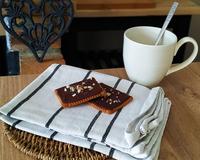 Cette recette n'est pas révolutionnaire, cependant elle a quelques avantages forts plaisants : facile et rapide à faire, c'est un plaisir simple, convivial…