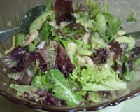 Frisée aux avocats et aux crevettes