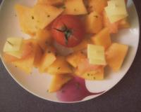 Une petite idée toute simple qui m'est venue en ouvrant mon frigo. Pourquoi ne pas réaliser ma salade avec du melon ?C'est un vrai régal. C'est sain,…