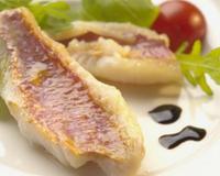 Une exhaltation de couleurs et de saveurs à travers la finesse du rouget et la suavité du Pineau.